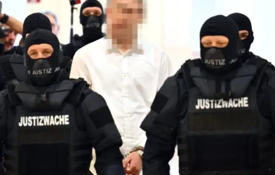 18 Yaşındaki Luca K.’ya Terör Propagandası Nedeniyle 2 Yıl Hapis 18 Yaşındaki Luca K.’ya Terör Propagandası Nedeniyle 2 Yıl Hapis
