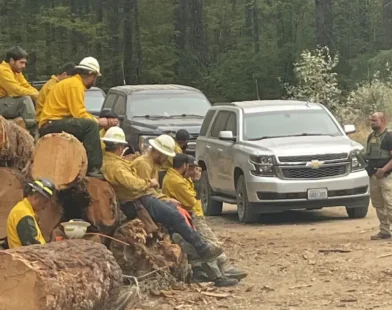 ABD’de Yangınla Mücadele Eden İki İtfaiyeci Sınır Polisi Tarafından Tutuklandı
