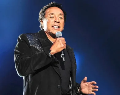 ABD’li Şarkıcı Smokey Robinson’a Tecavüz Soruşturması Başlatıldı