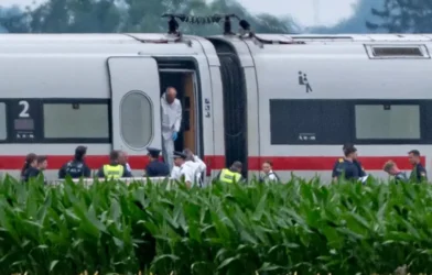 Almanya-Avusturya Arasında Dehşet: Trende Saldırgan, Kurbanlarını Tanıyor Muydu?
