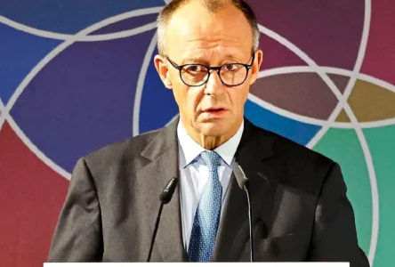 Almanya Başbakanı Merz, göç ve Belém çıkışlarıyla hem Berlin'de hem Brezilya'da protestolarla karşı karşıya