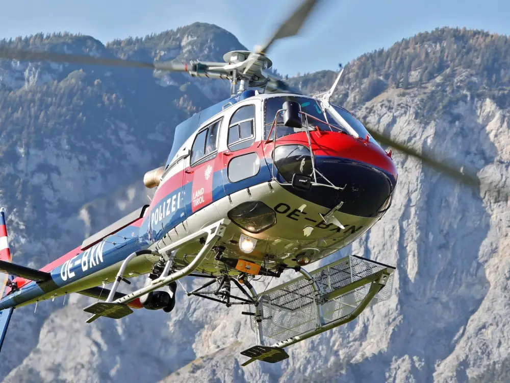 Alpler'de Tehlikeli Anlar: 56 Yaşındaki Dağcı Zor Anlar Yaşadı Alpler'de Tehlikeli Anlar: 56 Yaşındaki Dağcı Zor Anlar Yaşadı