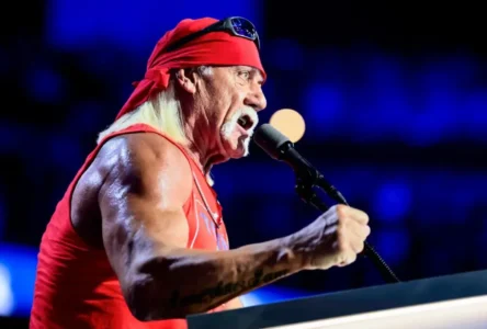 Amerikan Güreşi Efsanesi Hulk Hogan Kalp Krizi Sonucu Hayatını Kaybetti