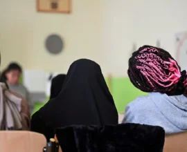 Anayasa Mahkemesi gölgesinde yeni başörtüsü yasağı: Hükümet kanıta dayalı veri sözü veriyor