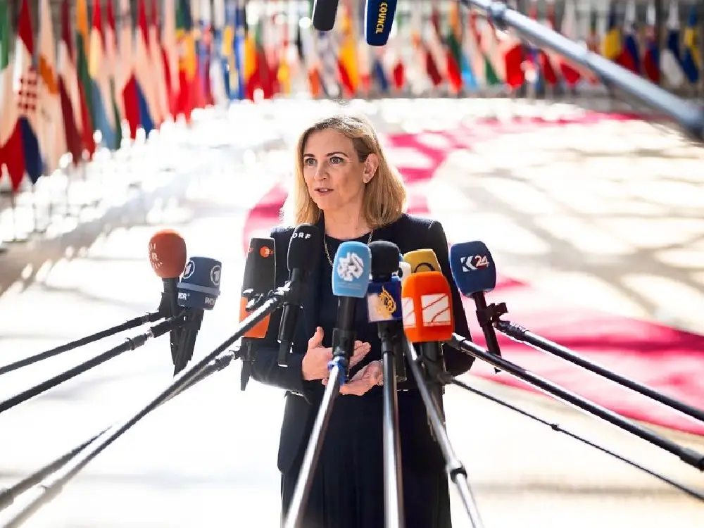 Avusturya Dışişleri’nde Siber Güvenlik Krizi: AB Büyükelçisinin Telefonu mu Dinlendi? Avusturya Dışişleri’nde Siber Güvenlik Krizi: AB Büyükelçisinin Telefonu mu Dinlendi?