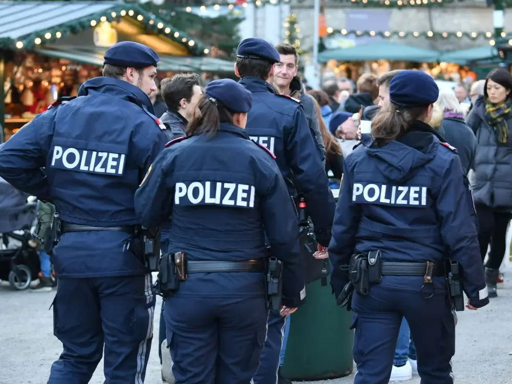 Avusturya Noel Pazarlarında Yoğun Güvenlik Önlemleri Avusturya Noel Pazarlarında Yoğun Güvenlik Önlemleri