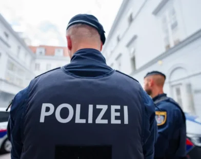 Avusturya’da Çocukları Silahla Tehdit Eden Adam Tutuklandı