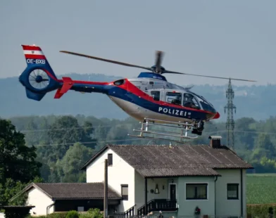 Avusturya'da Dini Tören Sırasında Silahlı Şüpheli Araması: Cobra Timleri Devrede