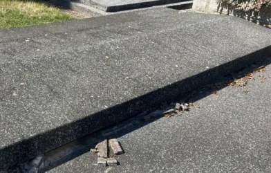 Avusturya’da Şok Olay: Parndorf Mezarlığında 21 Mezar Açıldı Avusturya’da Şok Olay: Parndorf Mezarlığında 21 Mezar Açıldı