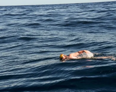 Avusturyalı Yüzücü Köberl, Kuzey Kanalı’nda Yarıyı Geçti