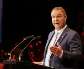 Başbakan Yardımcısı Babler’dan Spor Bakanlığında Beklenmedik Görev Değişimi