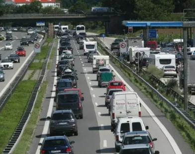 Bavyera, Tirol Modelini Uyguluyor: Trafikte Otoban Çıkış Yasağı
