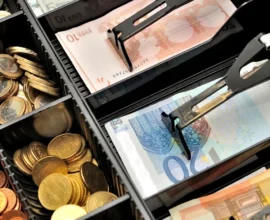 Bıçaklı Soygundan Sonra Bahis Büfesine Sığındı: 59 Yaşındaki Şüpheli Tutuklandı