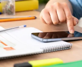 Cep Telefonu Krizi: 15 Yaşındaki Öğrenci Okul Müdürüne Saldırdı