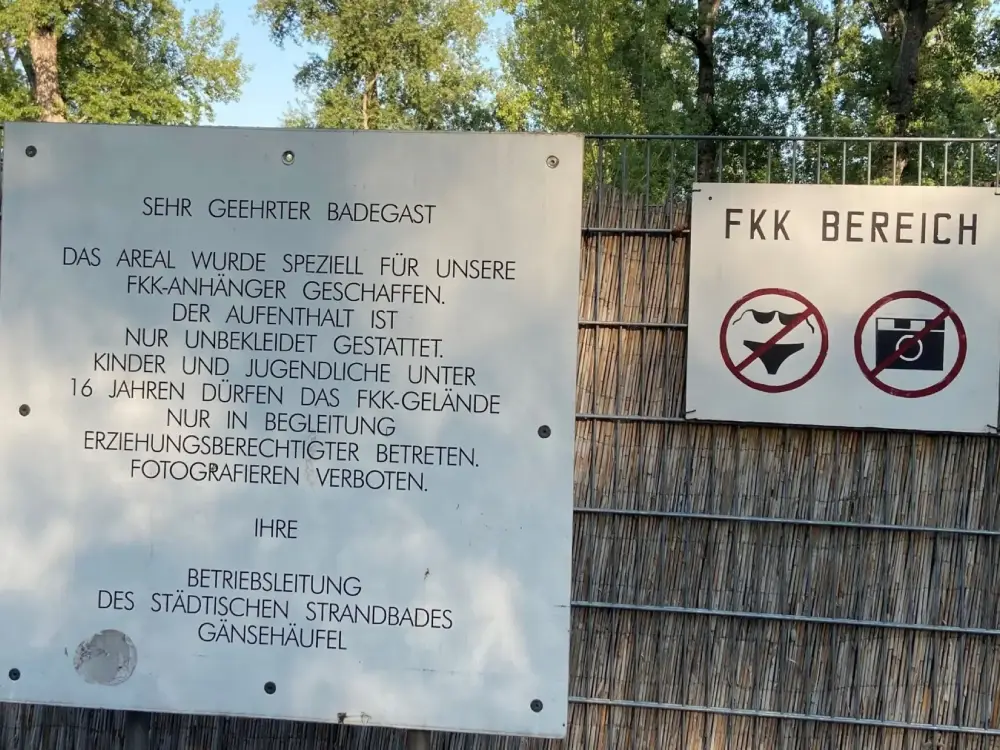 Çıplaklar Plajında Çocukları Gizlice Çektiği İddiası Polis Ekiplerini Harekete Geçirdi