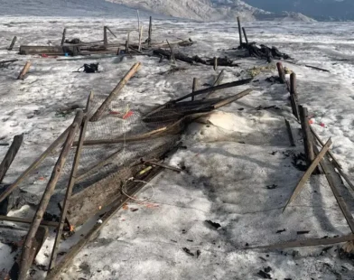 Dachstein Dağı’nda Buzullar Çekildi, Eski Lift Ortaya Çıktı