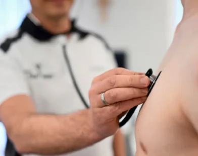 Doktor Göçü ve Emeklilik Dalgası: Sağlık Sisteminde Tehlike Çanları mı Çalıyor?