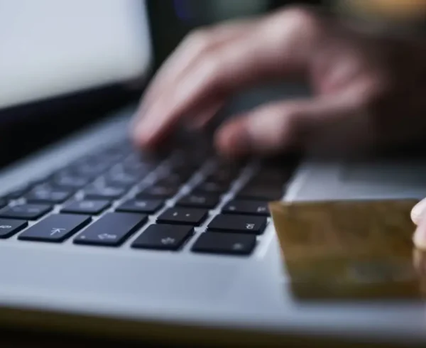 Emeklilik Yatırımı Tuzağı: 68 Yaşındaki Adam 441.000 Euro Kaybetti