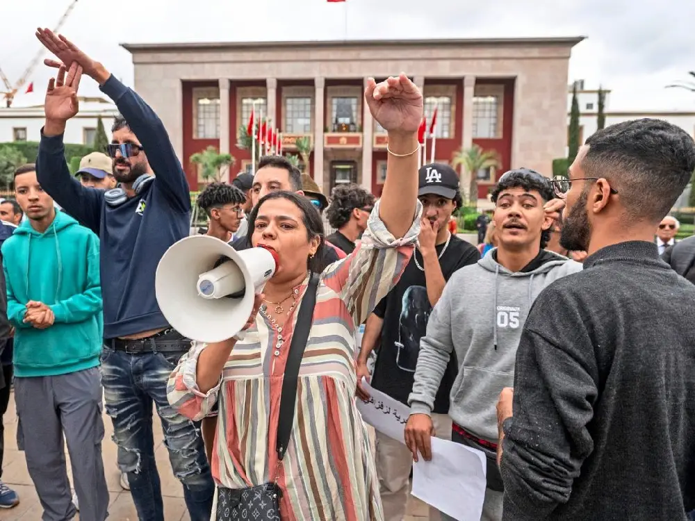 Fas’ta Kralın reform çağrısının ardından GenZ 212 protestolara “stratejik” ara verdi Fas’ta Kralın reform çağrısının ardından GenZ 212 protestolara “stratejik” ara verdi