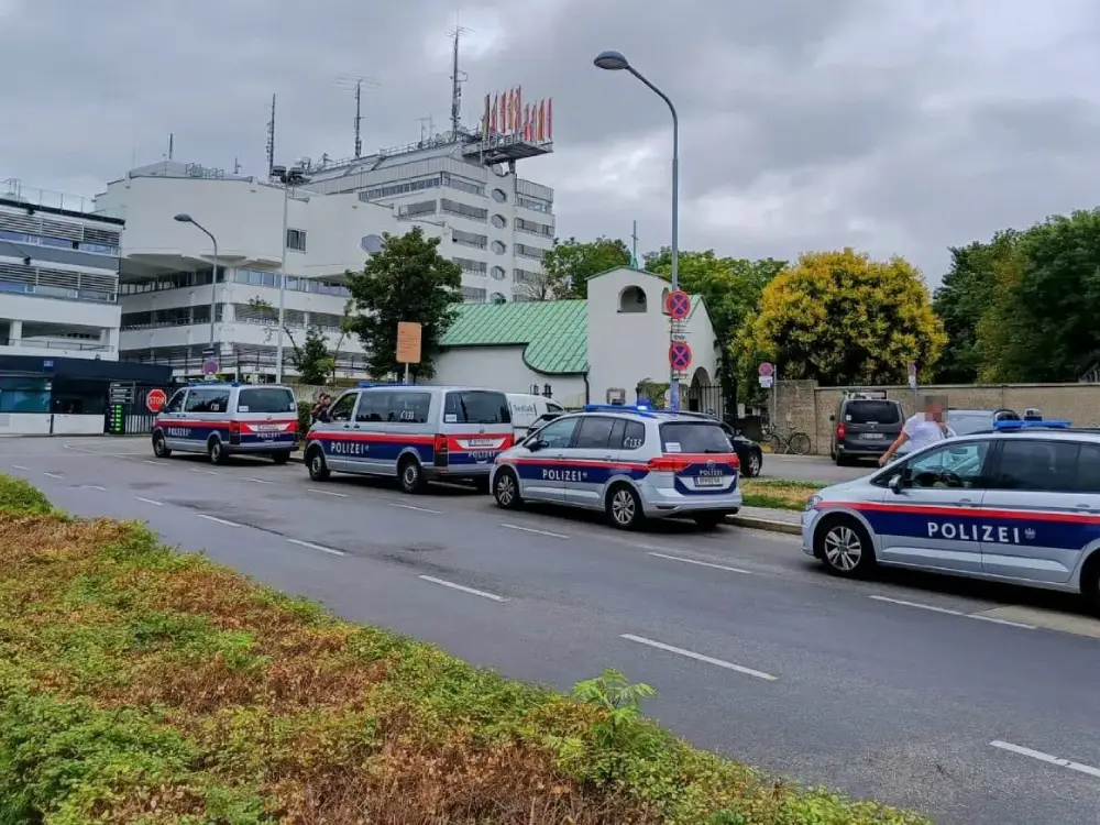 Gazze Aktivistleri ORF Haber Merkezine Girdi: Polis Müdahale Etti