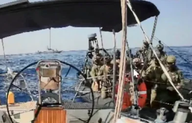 Gazze Yardım Filosunun Son Gemisi de İsrail Donanması Tarafından Durduruldu Gazze Yardım Filosunun Son Gemisi de İsrail Donanması Tarafından Durduruldu