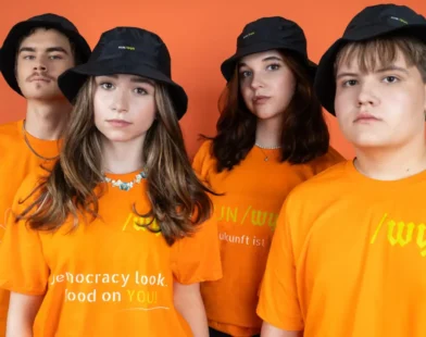 Gençlik Raporu 2025: Sosyal Medyaya Güven Azalıyor, Demokrasiye İlgi Artıyor