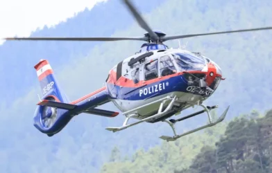 Graz’a Götürülürken Kaçtı: Ukraynalı Hırsız Helikopterle Arandı Graz’a Götürülürken Kaçtı: Ukraynalı Hırsız Helikopterle Arandı