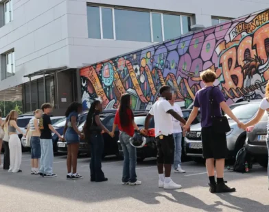 Graz’daki Saldırı Sonrası: Eski Öğrenciler Okullarını Savunuyor