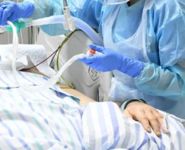 Hastanelerde Kavurucu Sıcaklık: Hastalar ve Personel Zor Durumda