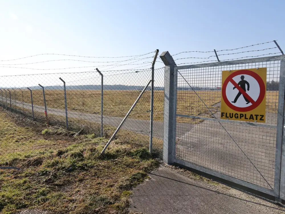 Havalimanındaki Güneş Enerjisi Projesine Yeni Engel: Savaş Kalıntıları