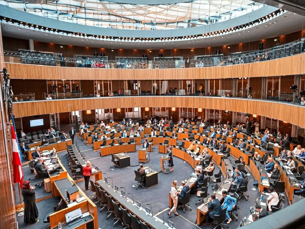 Hükümetten Sıfır Zam Kararı: Politikacı Maaşları 2026’da Artmayacak Hükümetten Sıfır Zam Kararı: Politikacı Maaşları 2026’da Artmayacak