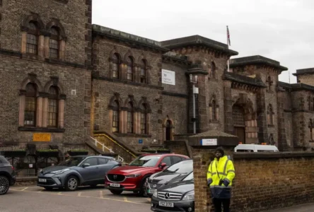 İngiltere’de Skandal: Yanlışlıkla Serbest Bırakılan Mahkûm Yeniden Yakalandı