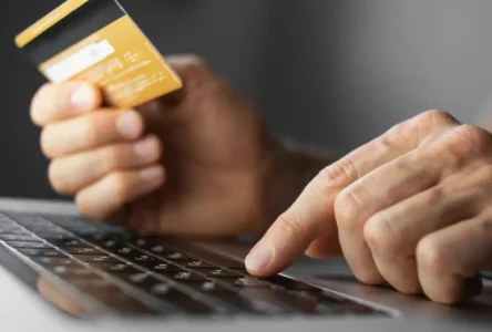 Interpol Sahtekârı, Tirol’de 56 Yaşındaki Adamı 10 Bin Euro Dolandırdı