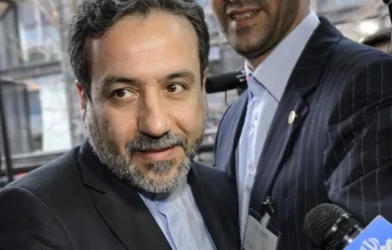 İran’dan Trump’a Sert Tepki: “Liderimize Saygısızlığı Bırakın” İran’dan Trump’a Sert Tepki: “Liderimize Saygısızlığı Bırakın”