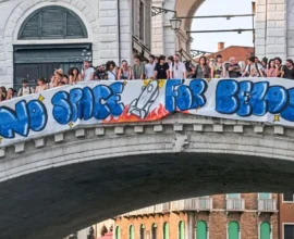 Jeff Bezos’un Venedik’teki Düğününe Protesto: “Bezos’a Yer Yok”