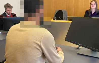 “Konsolosluğu Yakacağım” Diyen Ürdünlü Mülteci Mahkemede: Cezasını Aldı “Konsolosluğu Yakacağım” Diyen Ürdünlü Mülteci Mahkemede: Cezasını Aldı