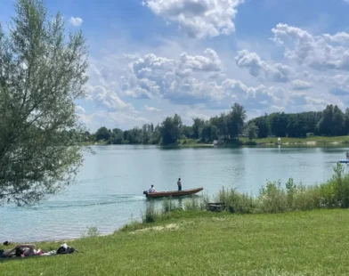 Linz’de 11 Yaşındaki Çocuk Göl Kenarında Köpek Saldırısına Uğradı