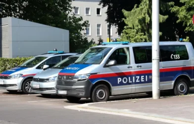 Linz’de Teslim Olan Slovak Vatandaş, Bavyera’daki Üçlü Cinayeti İtiraf Etti Linz’de Teslim Olan Slovak Vatandaş, Bavyera’daki Üçlü Cinayeti İtiraf Etti