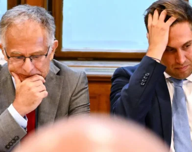 Memur Maaşları Görüşmelerinde Gerginlik: Hükümet ve Sendika Masada