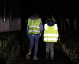 ÖAMTC: Çocuklar İçin Uyarı Yeleklerinde Ciddi Güvenlik Açıkları Tespit Edildi