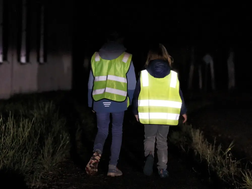 ÖAMTC: Çocuklar İçin Uyarı Yeleklerinde Ciddi Güvenlik Açıkları Tespit Edildi