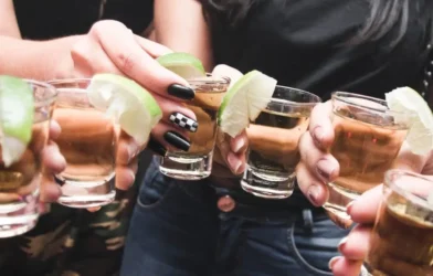 ÖAMTC Uyardı: Yaz Aylarında Alkol Kaynaklı Trafik Kazalarında Patlama