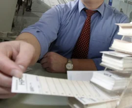 ÖBB, Mödling’de Bilet Gişelerini Sessizce Kaldırdı: Tepkiler Büyüyor