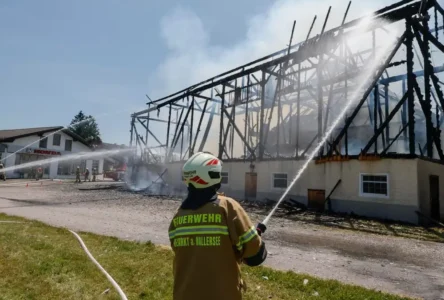 Ot Yakmak İsterken Milyonluk Çiftliği Yaktı