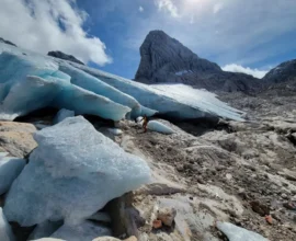 Ötztal Buzulu II. Dünya Savaşı’ndan Kalma Paraşüt Malzemeleri Ortaya Çıkardı