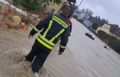 Özel Sel Koruma Duvarı Tartışma Yarattı: Markersdorf Halkı Tedirgin Özel Sel Koruma Duvarı Tartışma Yarattı: Markersdorf Halkı Tedirgin