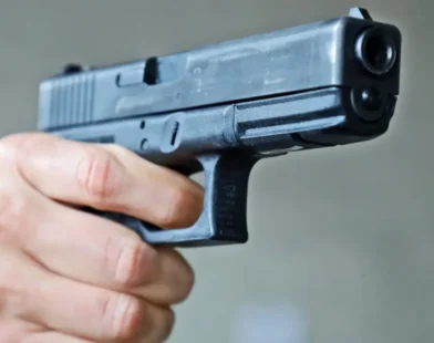 Park yeri tartışması kabusa döndü: 54 yaşındaki adam havaya ateş açtı