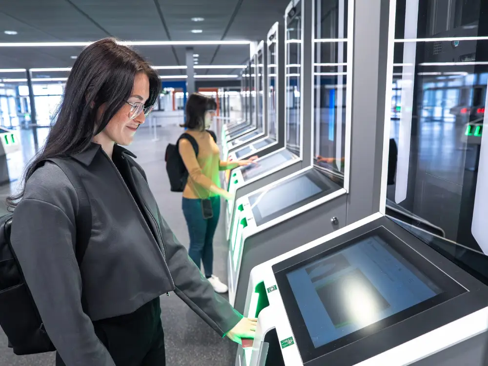 Pasaport Damgası Tarih Oluyor: Dijital Giriş-Çıkış Sistemi Geliyor