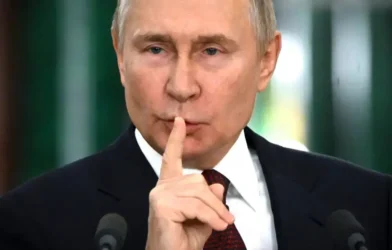 Putin: “Ukrayna’nın Tamamı Teorik Olarak Bize Ait” Putin: “Ukrayna’nın Tamamı Teorik Olarak Bize Ait”