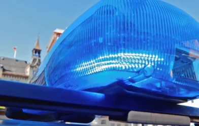 Sahte Polis Tuzağı: Tirol'de Bir Kadın Tüm Birikimini Dolandırıcılara Verdi